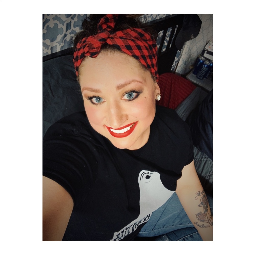 Meet your Posher, Elena